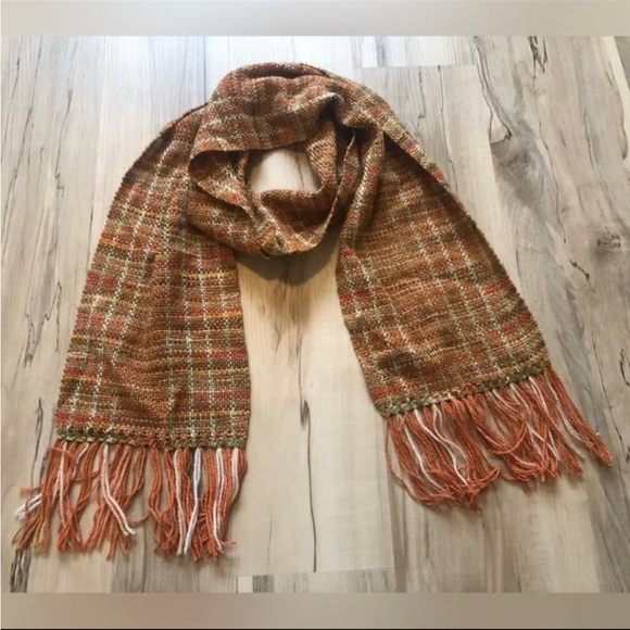 Lululemon & Buff Headband, Knitted Toque, 3 Pashmina Scarves - Picture 11 of 12